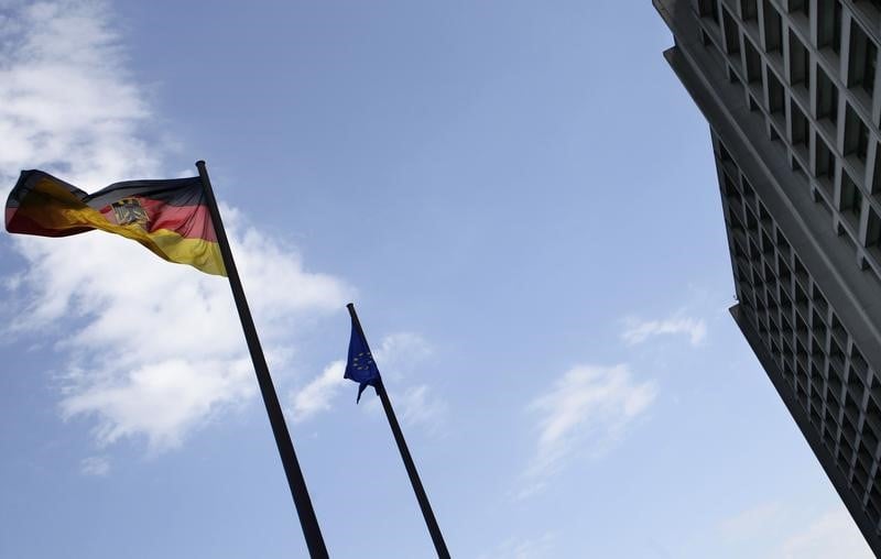 Allemagne: les petites banques affectees par les taux bas-regulateur