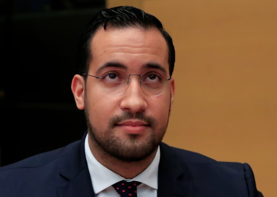 L'elysee somme benalla de s'expliquer sur ses activites