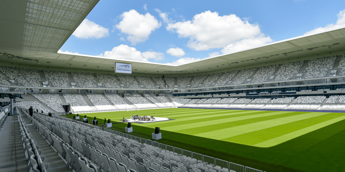 Les Girondins de Bordeaux joueront-ils leurs matchs de National 2 au Matmut Atlantique ? C'est un paramètre décisif dans leur survie à court terme.