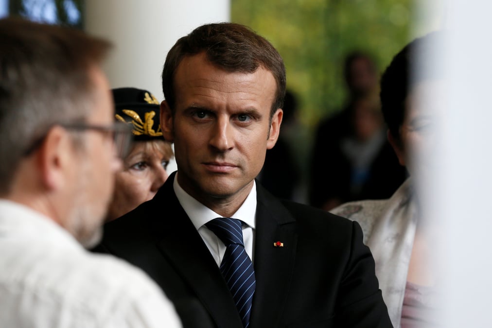 Macron a accepte de se rendre en russie en 2018