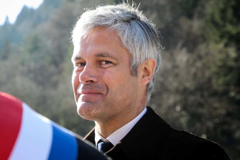 Laurent wauquiez fragilise a la tete des republicains