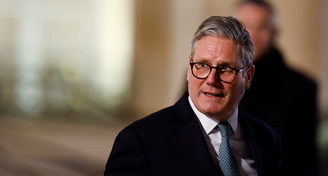 Si Keir Starmer semble être dans les bonnes grâces du président américain, il devra composer avec son entourage hostile.