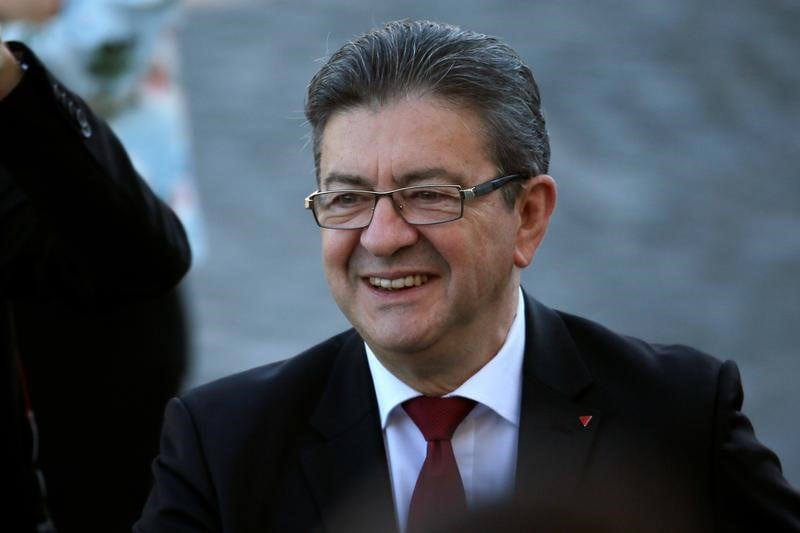Melenchon provoque un tolle avec ses courses a 5 euros