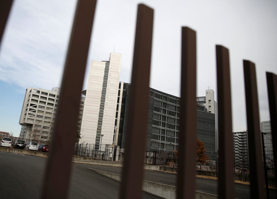 Carlos ghosn inculpe et a nouveau arrete