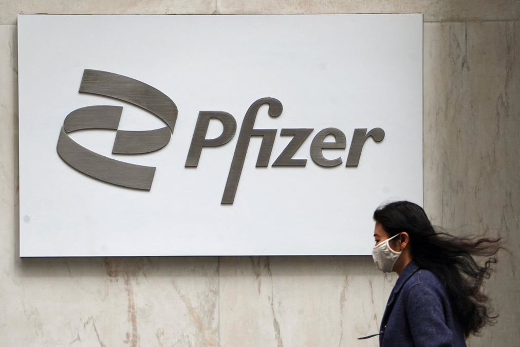 Feu vert de l'ue au traitement oral de pfizer contre le covid-19