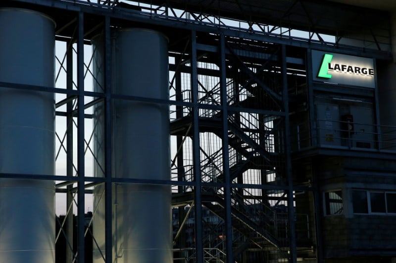 Deux ong demandent la mise en examen de lafarge