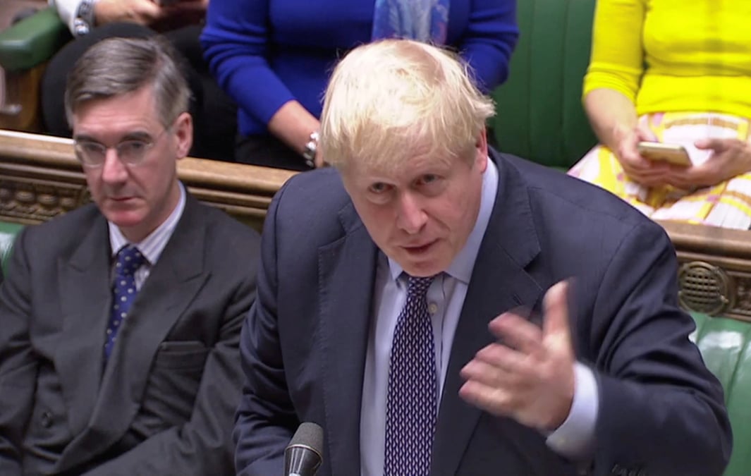 Brexit: johnson defend son accord avant un vote incertain des deputes