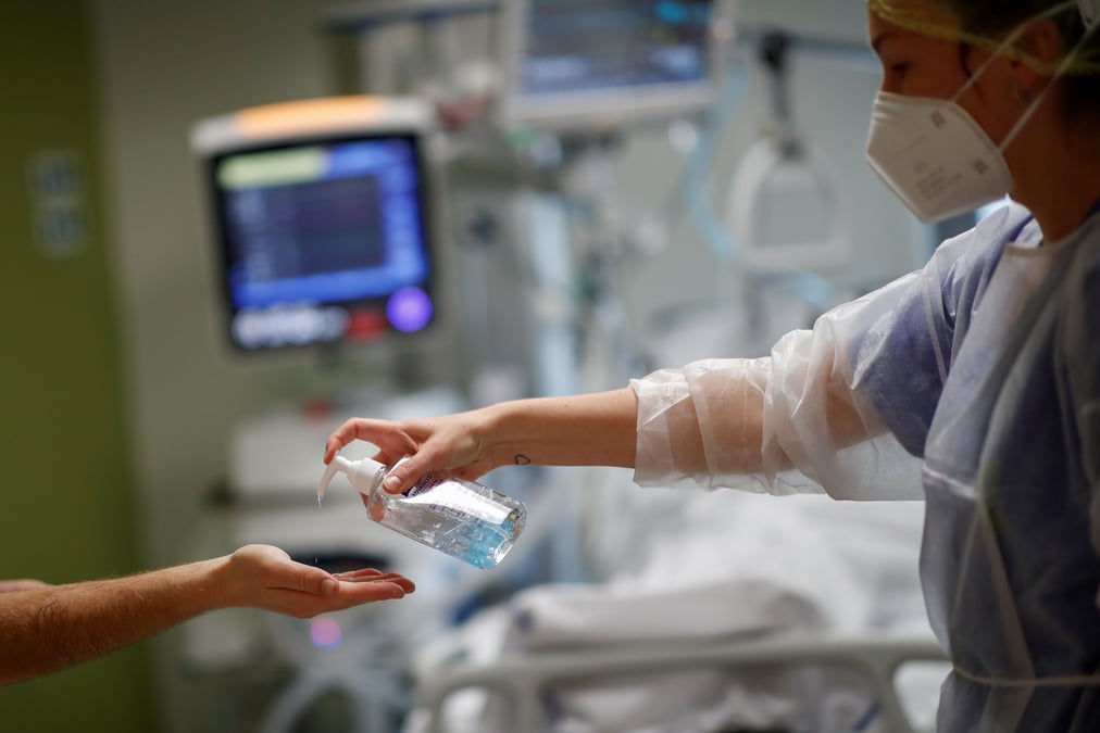 Coronavirus: le parquet de paris ouvre quatre informations judiciaires contre x