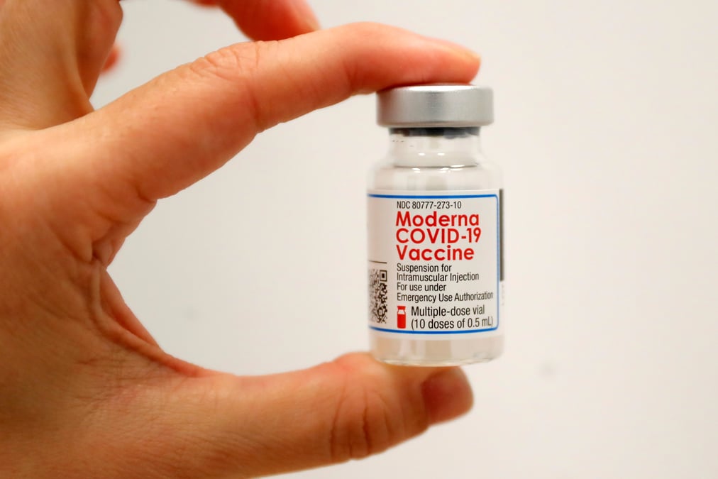 Coronavirus: les retards dans les livraisons de moderna amplifient la penurie de vaccins en europe
