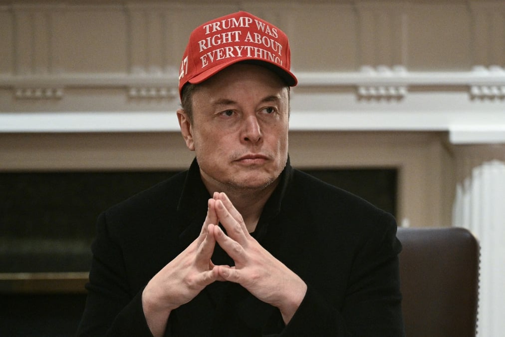 L'actualité immédiate de Musk est désormais tournée vers SpaceX, qui prévoit dès mardi un nouveau lancement de la fusée Starship, après plusieurs échecs.