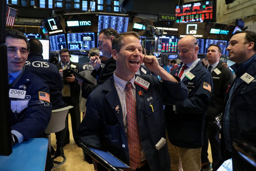 Wall st finit en hausse