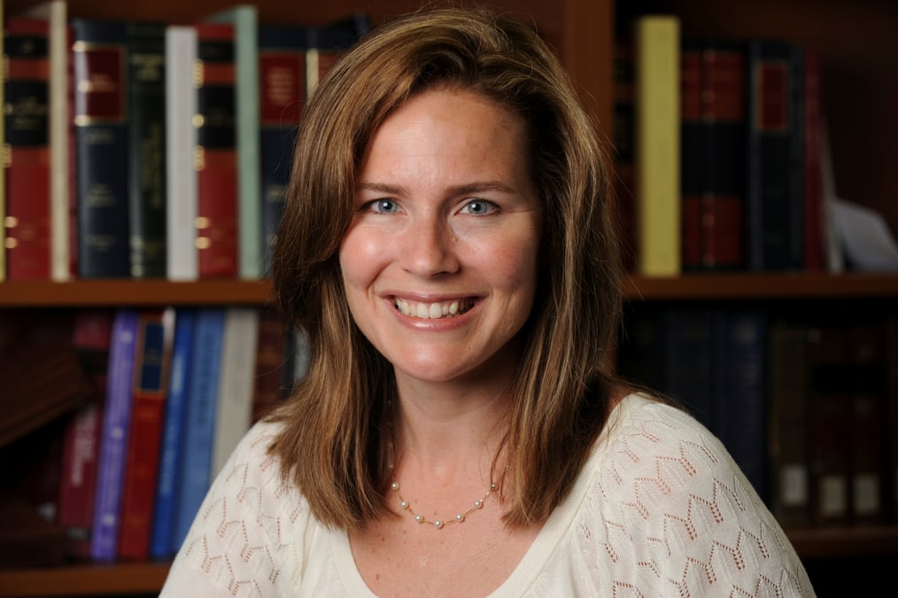 Trump compte remplacer ginsburg par amy coney barrett, selon cnn