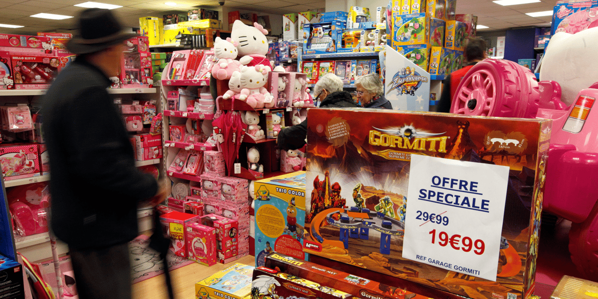 Le marché du jouet subit évidemment l'inflation mais les raisons de la baisse sont aussi à chercher du côté de la météo « compliquée » et de la nette baisse « des heures d'ensoleillement » au printemps et en début d'été.