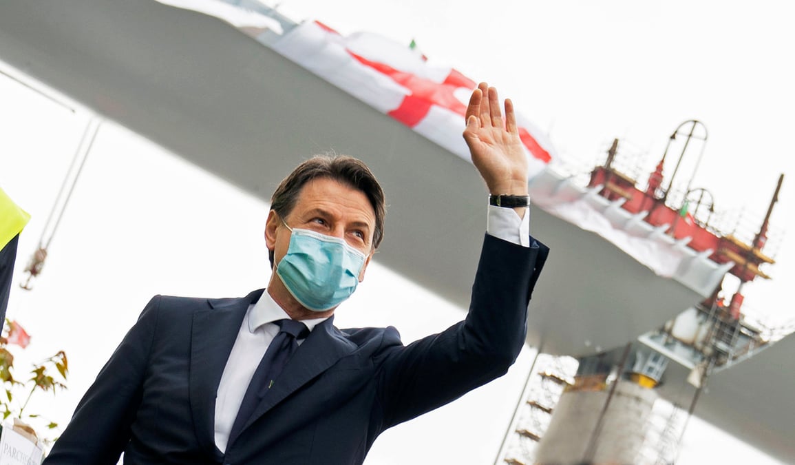 Pose du dernier troncon du nouveau pont de genes malgre le coronavirus