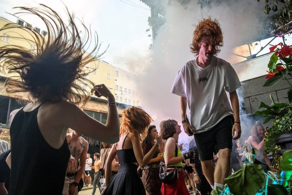 Une rave party dans le centre de kiev