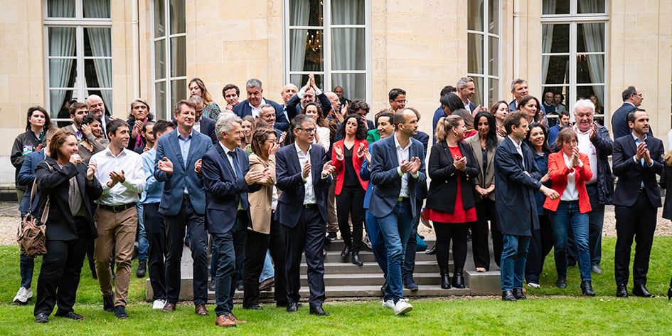 Les cadres du Nouveau Front populaire réunis vendredi à la Maison de la chimie à Paris.
