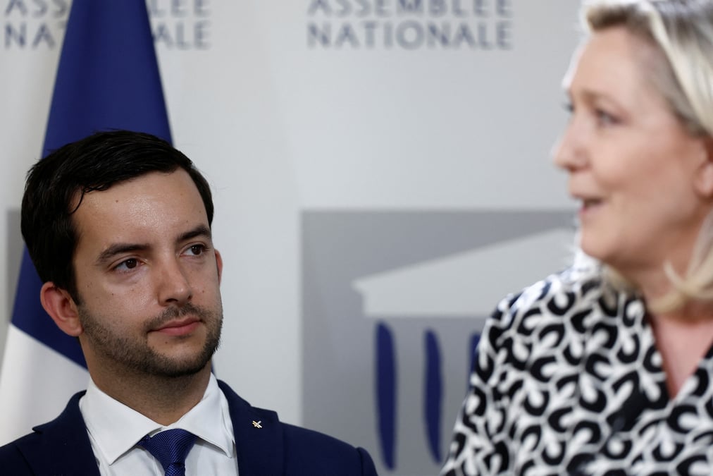 Jean-philippe tanguy et marine le pen lors d'une conference de presse a l'assemblee nationale