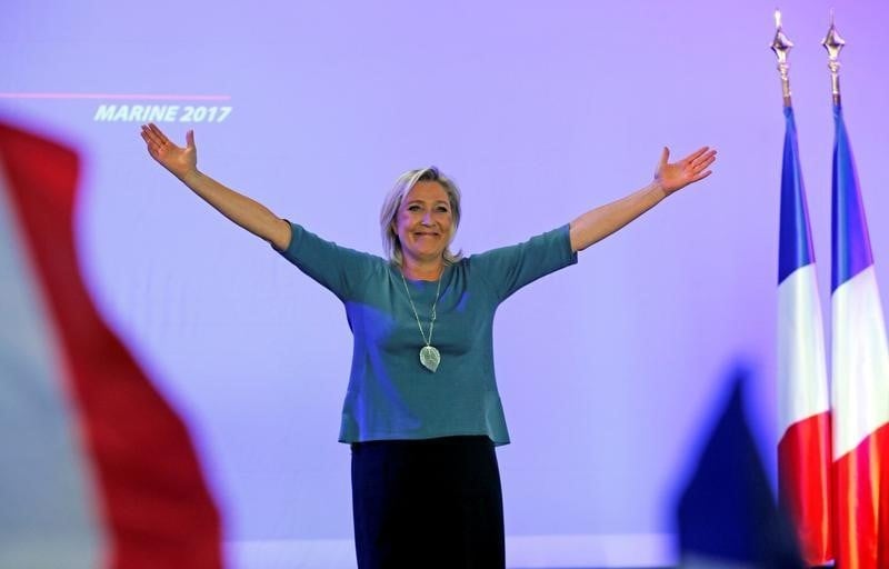 Marine le pen se voit remporter la presidentielle en 2017
