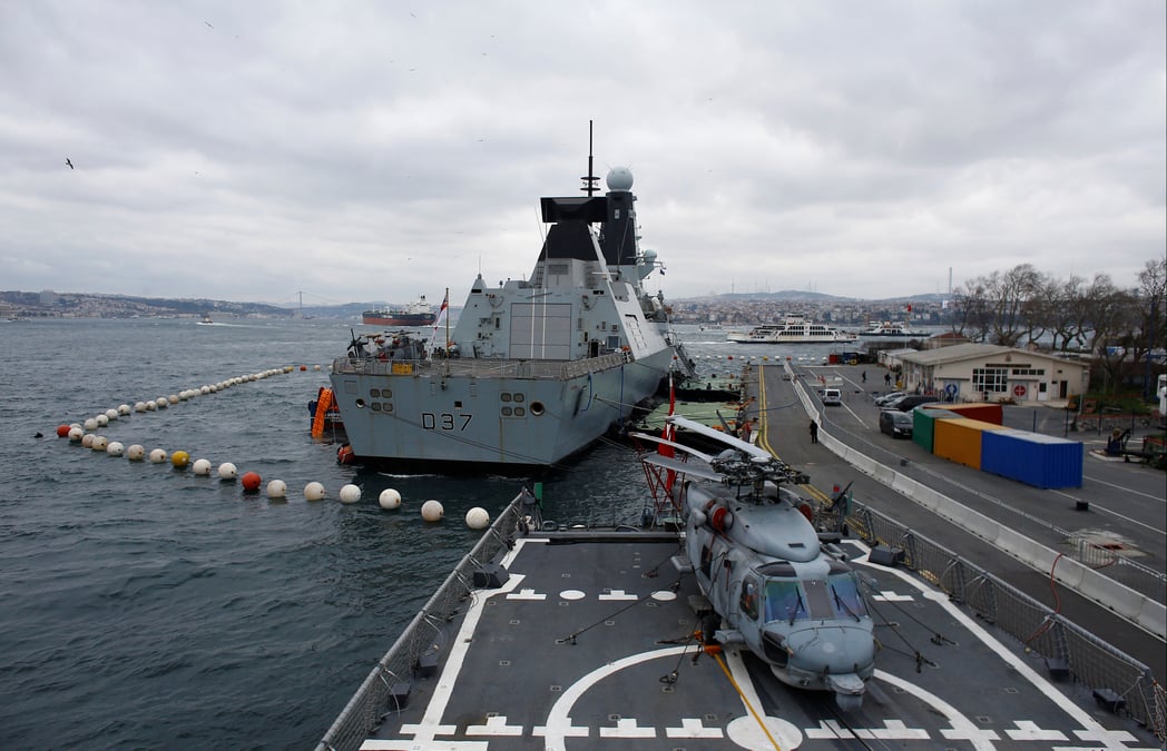 Un deuxieme navire de guerre britannique attendu dans le golfe