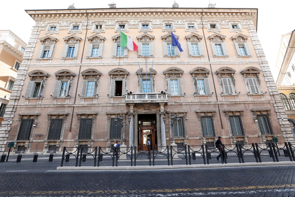 Italie: vote sur la date de la motion de censure au senat mardi