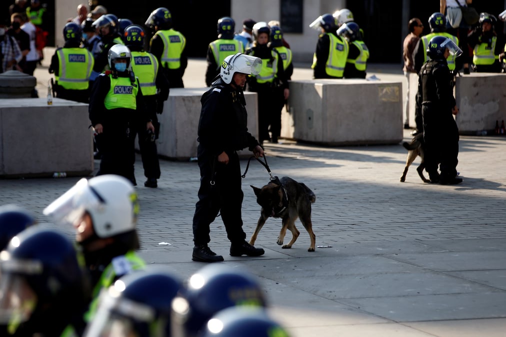 Echauffourees lors d'une manifestation anti-confinement a londres