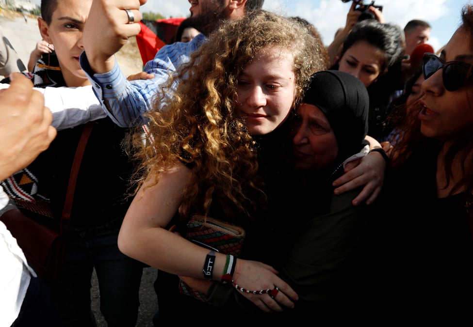 L'adolescente palestinienne ahed tamimi liberee par israel