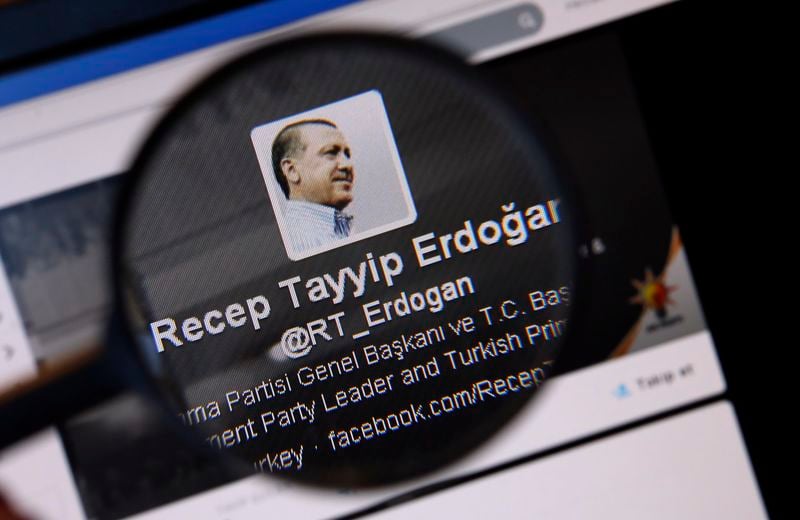 Erdogan saisit la justice contre Twitter et YouTube