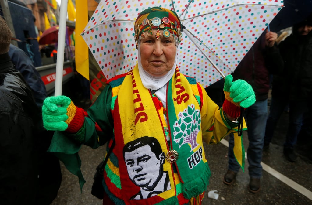 Plusieurs milliers de kurdes manifestent pour afrin