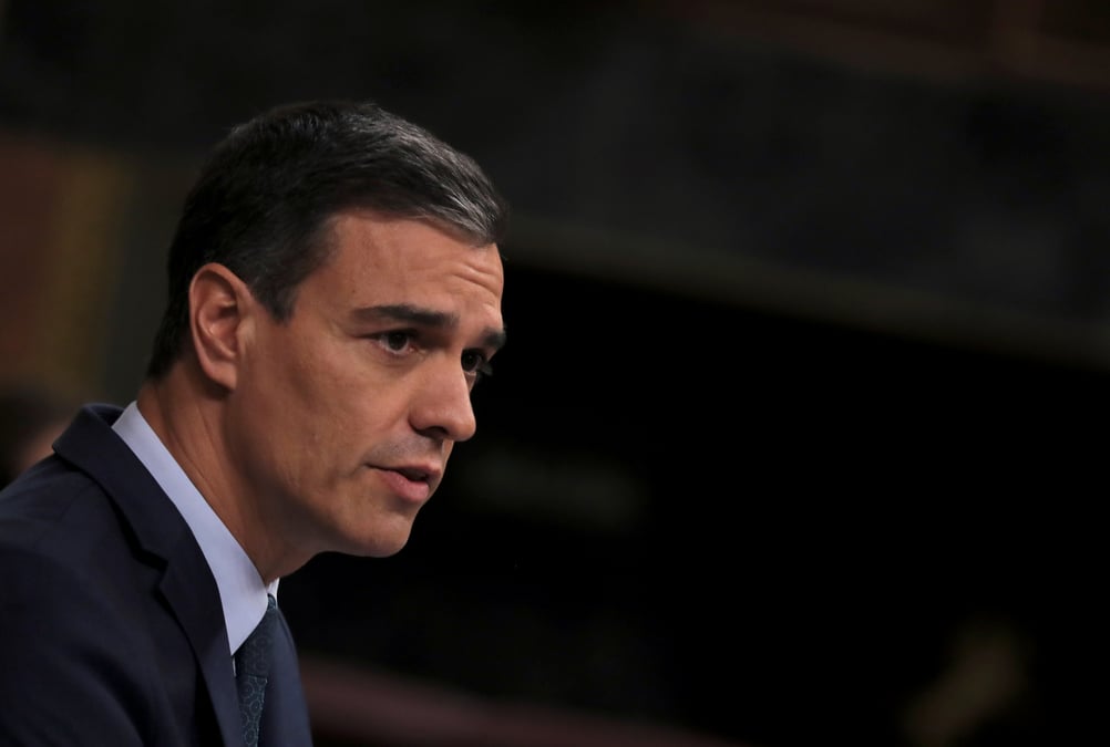 Sanchez presente un nouveau contrat a podemos, sans conviction