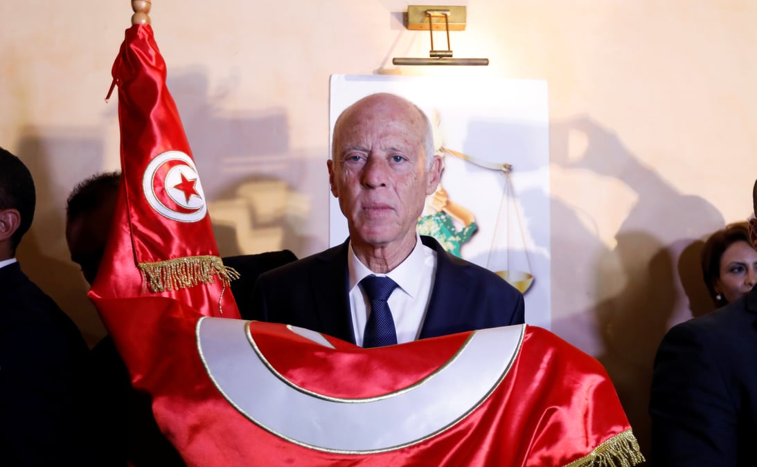 Kais saied donne large vainqueur de la presidentielle en tunisie