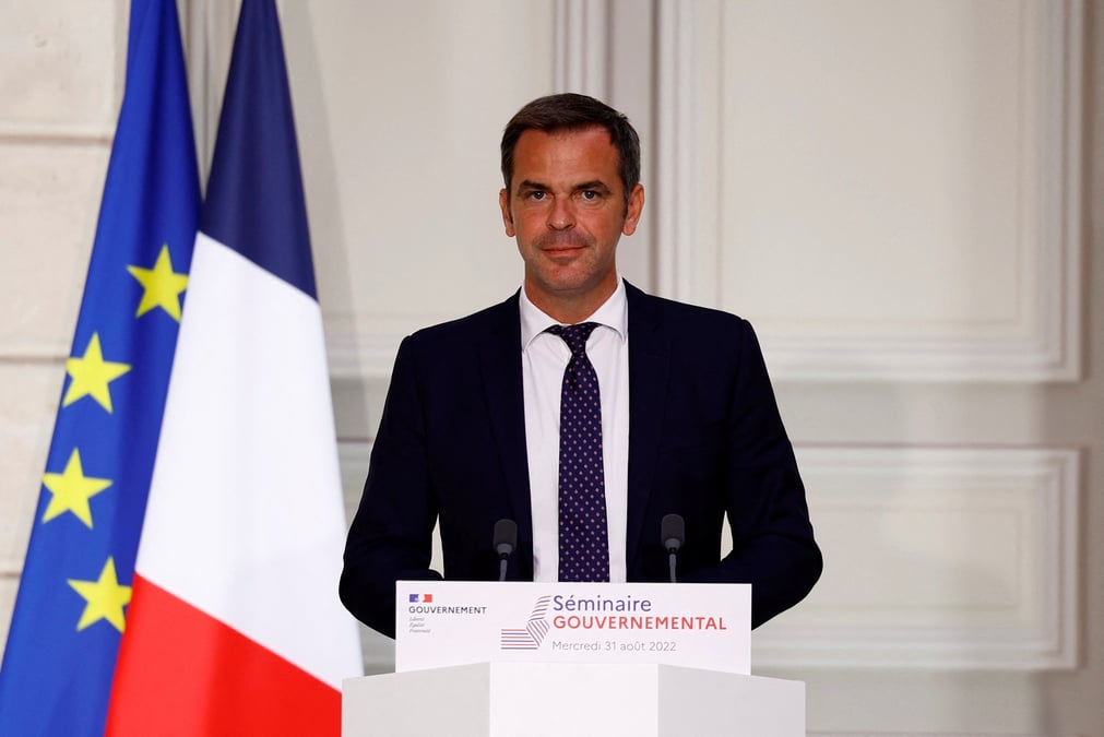 Le porte-parole du gouvernement olivier veran lors d'une conference de presse a paris