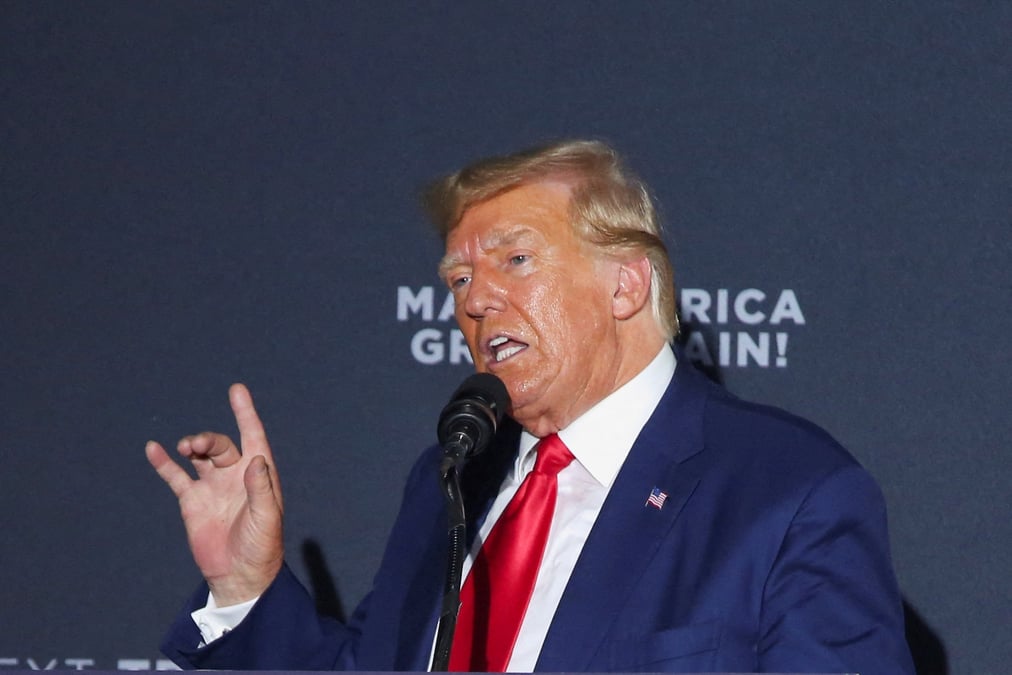 Donald trump s'exprime lors d'un evenement de campagne electorale a windham, new hampshire, etats-unis