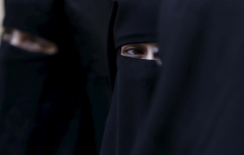 Vers un referendum sur l'interdiction de la burqa en suisse