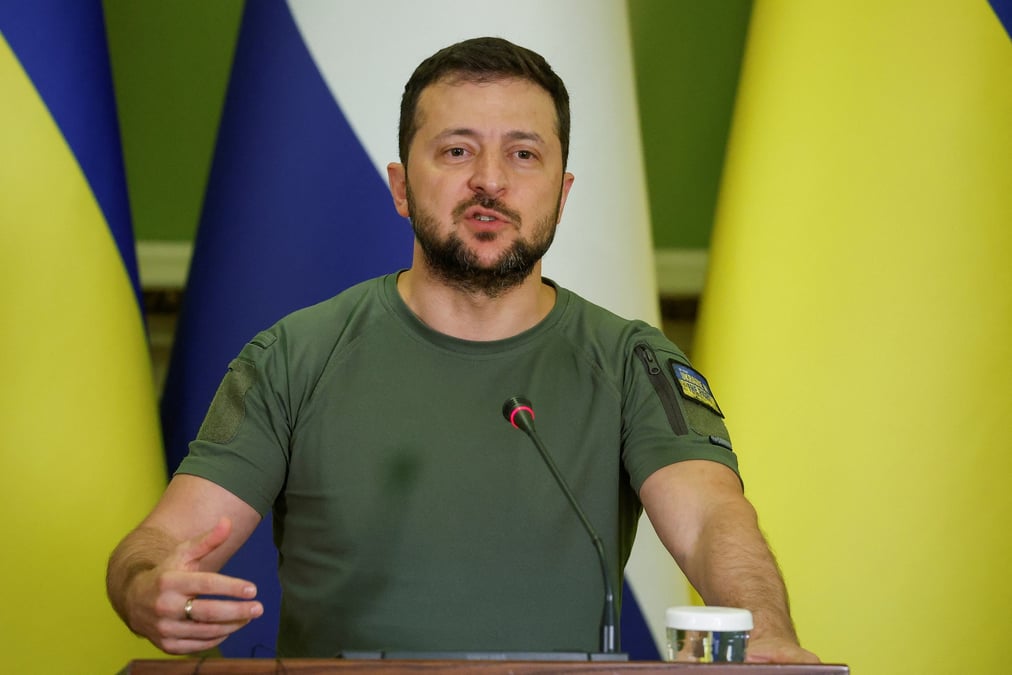 Ukraine: le chef de la securite et la procureure generale seulement suspendus