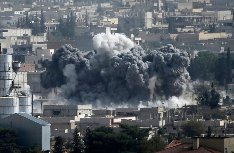 Attentat au camion piégé à Kobani, poursuite des combats