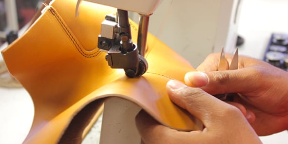 Maison fondée en 1958, La Botte Gardiane produit plus de 200 modèles