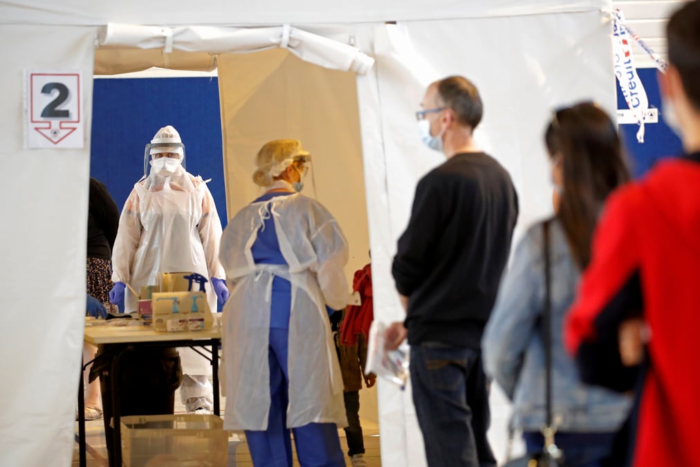 Le covid-19 a fait 30.120 morts en france, selon la dgs