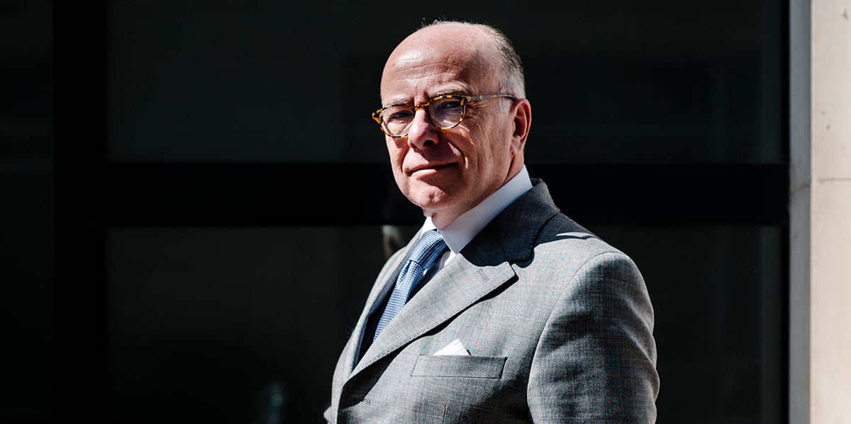 Bernard Cazeneuve  à Paris, le 9 avril 2025.