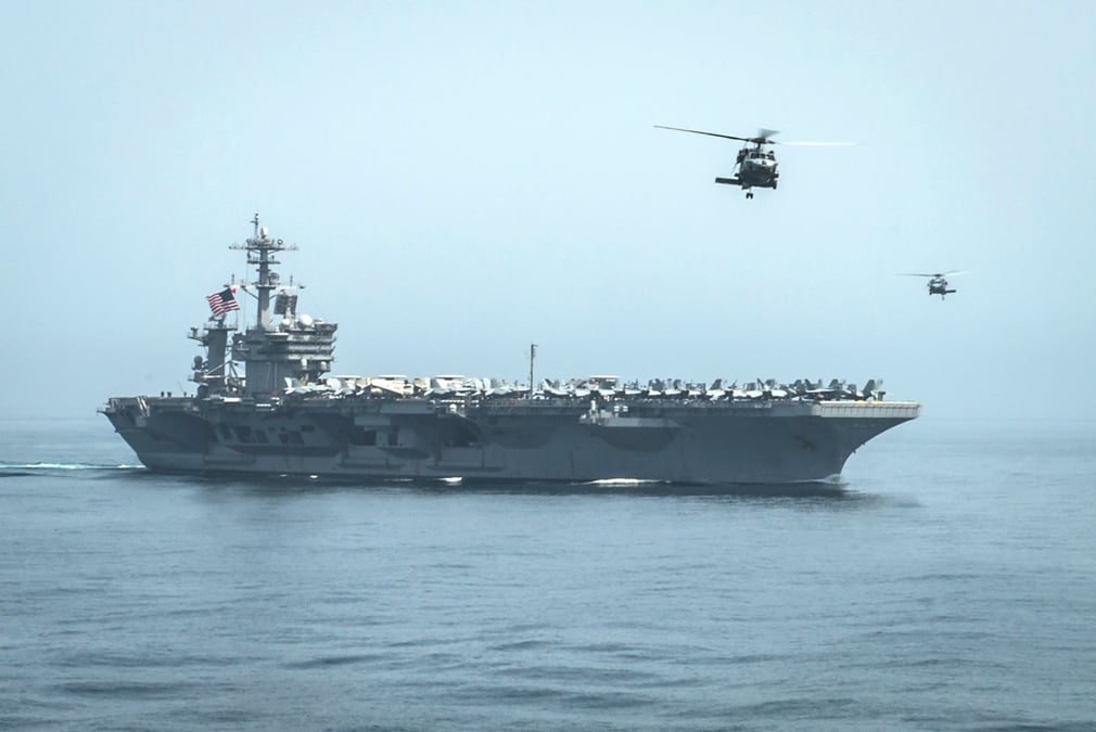 Les etats-unis envoient un porte-avions au large du yemen