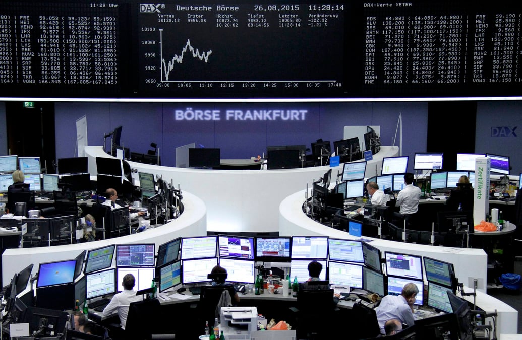 Les bourses europeennes restent orientees a la baisse a mi-seance