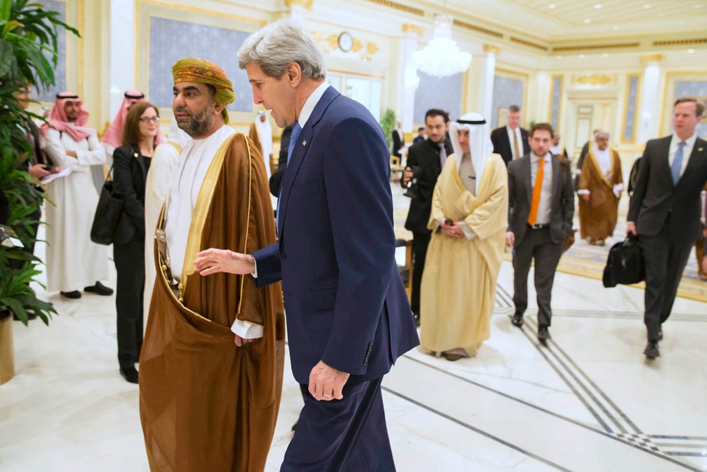 John kerry informe les pays du golfe des discussions avec l'iran