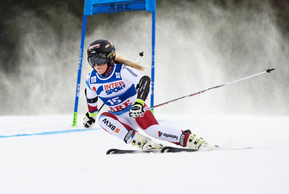 Lara gut remporte la descente, lindsay vonn part a la faute
