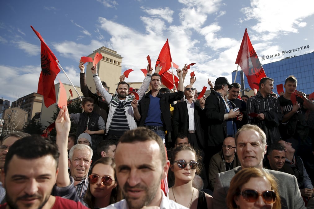 Manifestation anti-gouvernementale a pristina