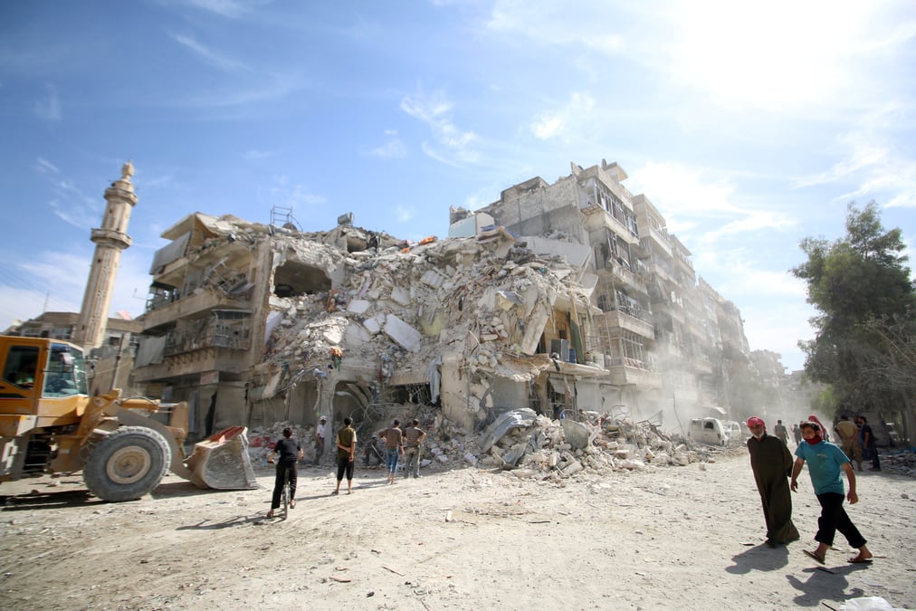 L'ue condamne les raids russes en syrie