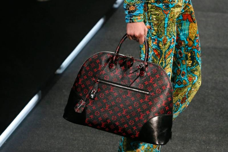 Louis Vuitton s'améliore au 3e trimestre, le cognac à la peine 