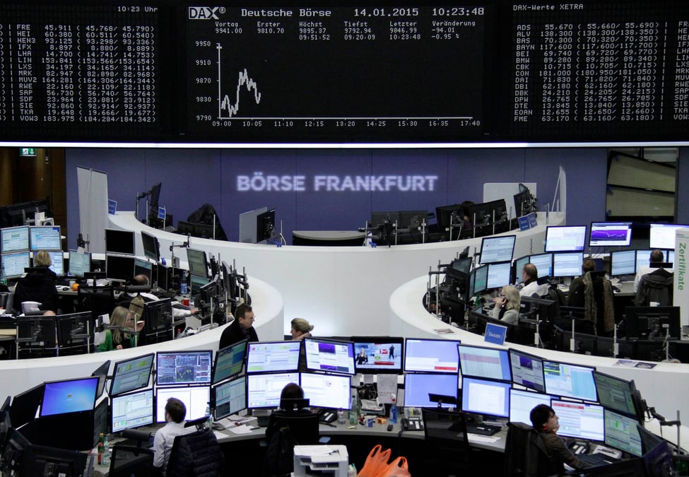 Les bourses europeennes toujours dans le rouge a la mi-seance