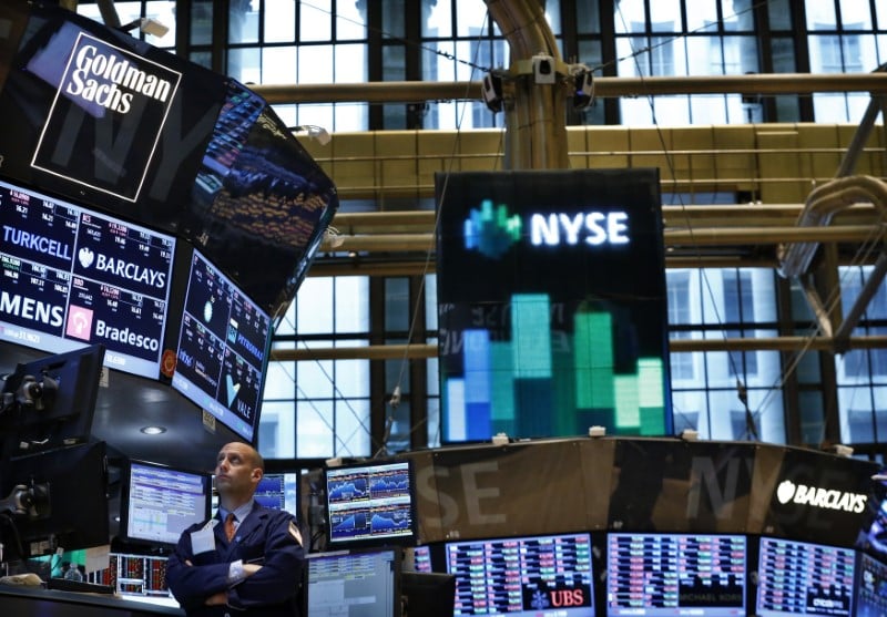 Le dow jones stable, le nasdaq gagne 0,4%