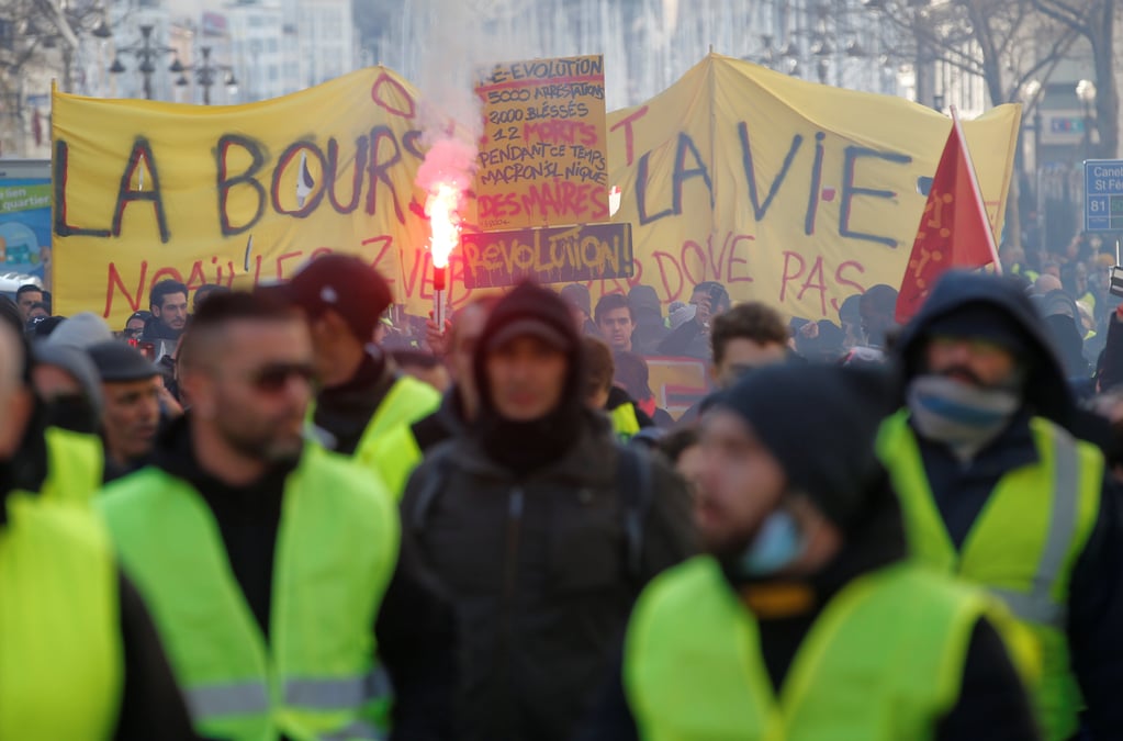 Un "gilet jaune" condamne a 11 mois de prison pour une agression