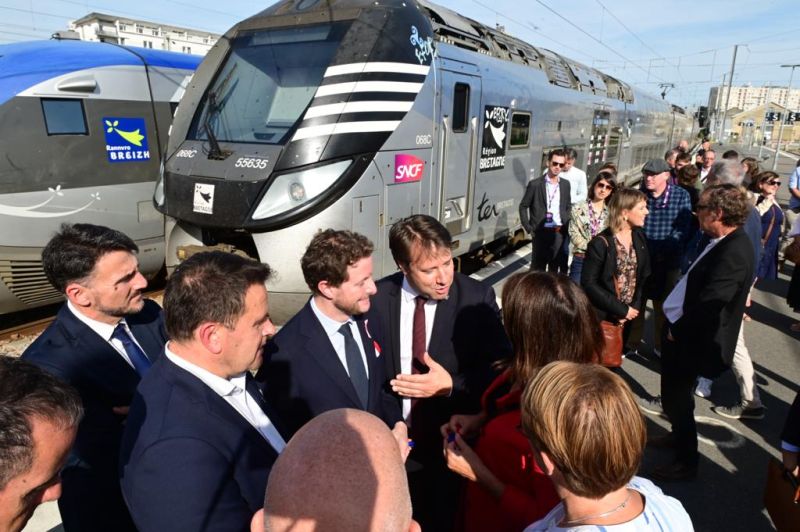 « Première brique du service express régional métropolitain breton, ce concept s'appuie sur une nouvelle signalisation mise en place sans travaux majeurs », a fait ainsi valoir le ministre lors de l'inauguration.