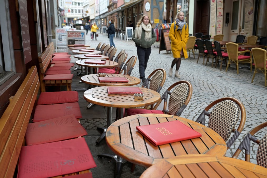 Photo d'archives montrant la terrasse d'un restaurant a marbourg